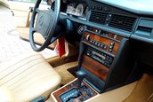 Mercedes 190 E cu 462 km in bord