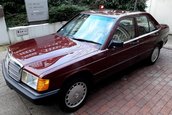 Mercedes 190 E cu 462 km in bord