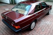 Mercedes 190 E cu 462 km in bord