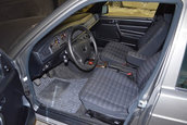 Mercedes 190E cu 18.000 km la bord