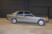 Mercedes 190E cu 18.000 km la bord