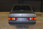 Mercedes 190E cu 18.000 km la bord