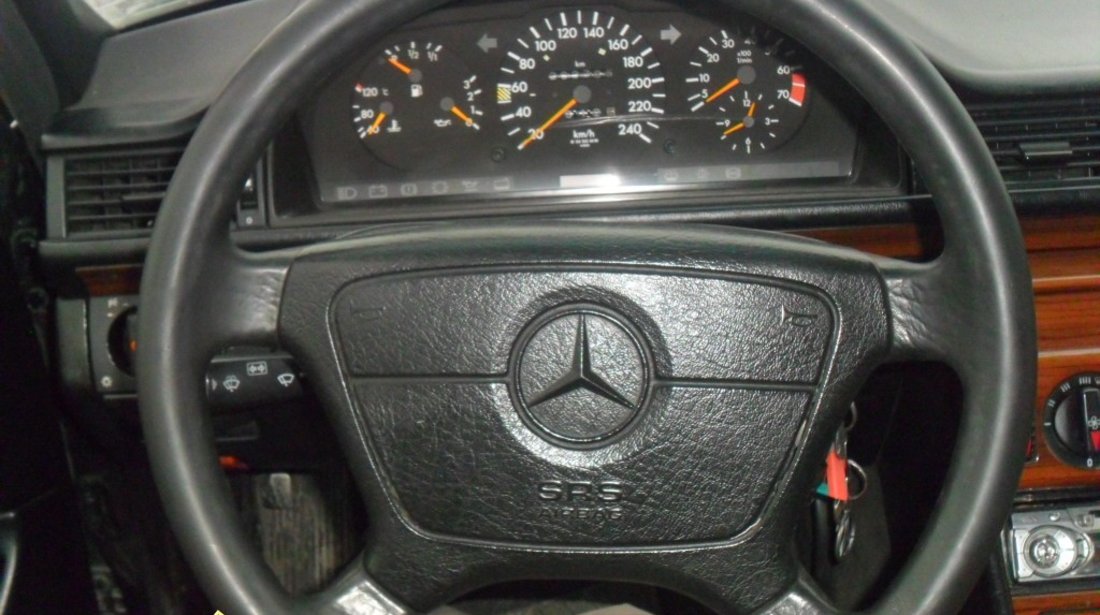 Mercedes 200 2300