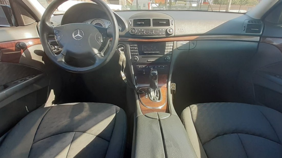 Mercedes 220 2,2 2004