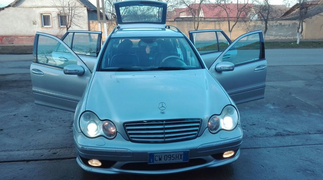 Mercedes 220 2149 2005