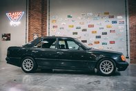 Mercedes 300E cu motor de BMW