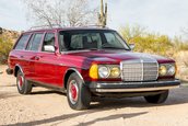 Mercedes 300TD cu 1.258.817 de kilometri la bord