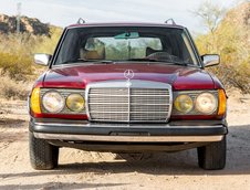 Mercedes 300TD cu 1.258.817 de kilometri la bord