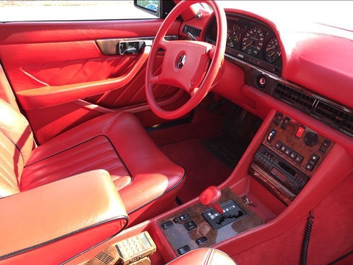 Mercedes 500 SEL cu interior Hermes