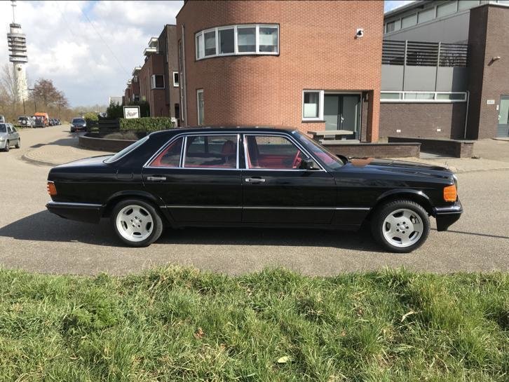 Mercedes 500 SEL cu interior Hermes