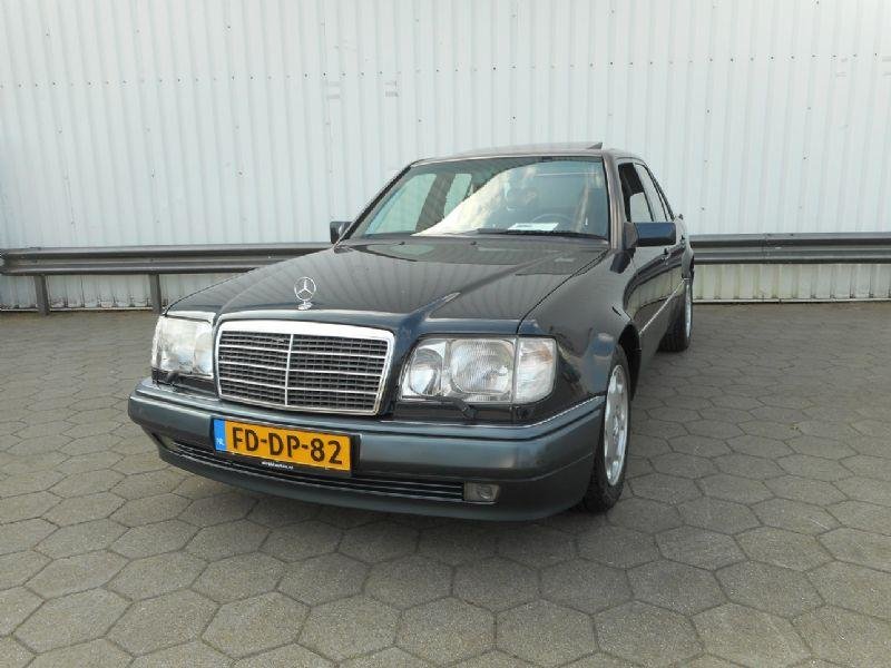 Mercedes 500E cu 360.000+ km la bord