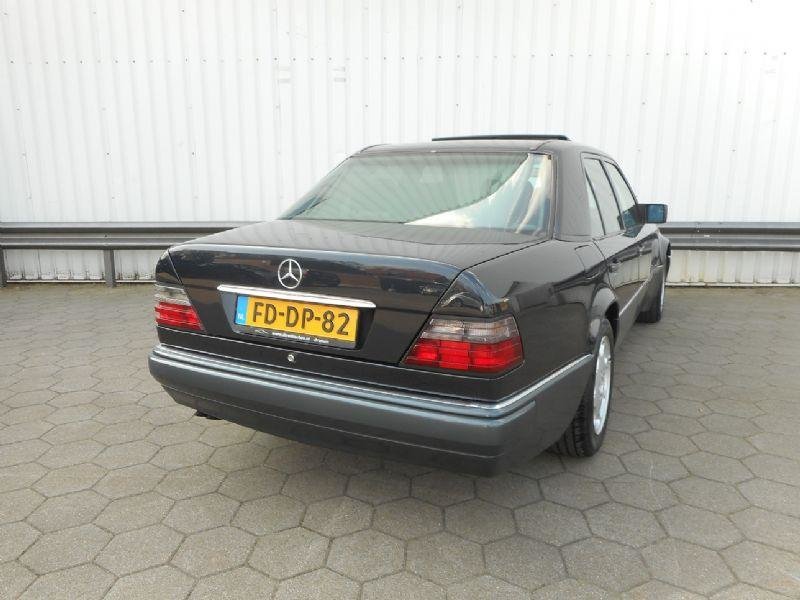 Mercedes 500E cu 360.000+ km la bord