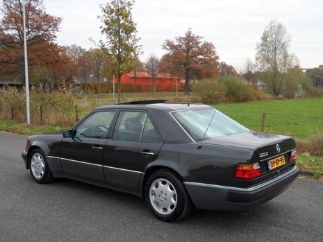 Mercedes 500E cu 500.000+ km la bord