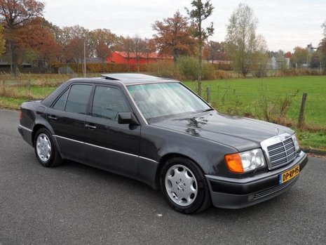 Mercedes 500E cu 500.000+ km la bord