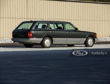 Mercedes 560 TEL by Caro