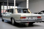 Mercedes 600 Pullman cu interior de Maybach