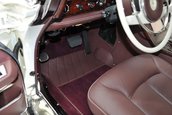 Mercedes 600 Pullman cu interior de Maybach