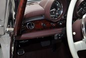 Mercedes 600 Pullman cu interior de Maybach