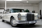 Mercedes 600 Pullman cu interior de Maybach