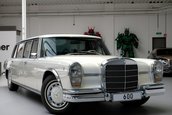 Mercedes 600 Pullman cu interior de Maybach