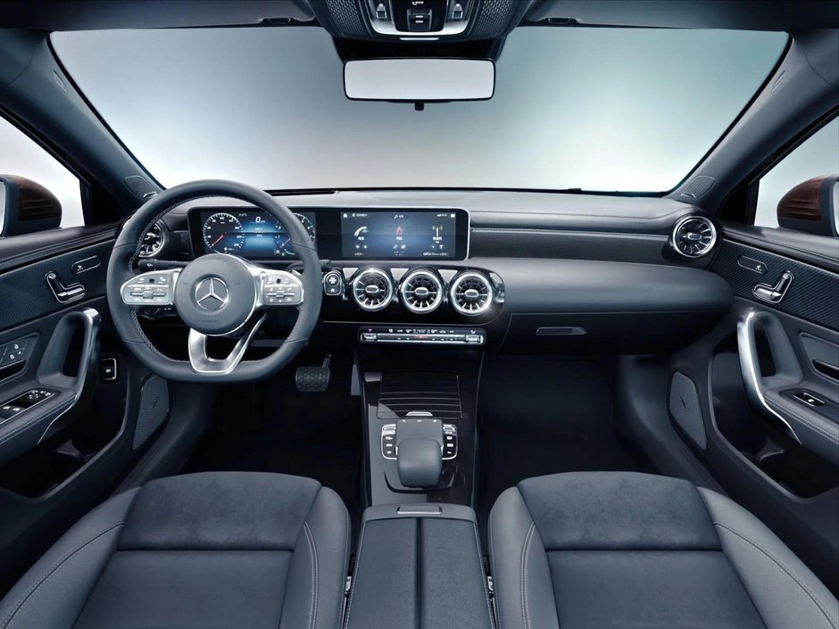 Mercedes A-Class L Sedan pentru China