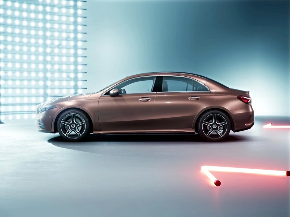 Mercedes A-Class L Sedan pentru China