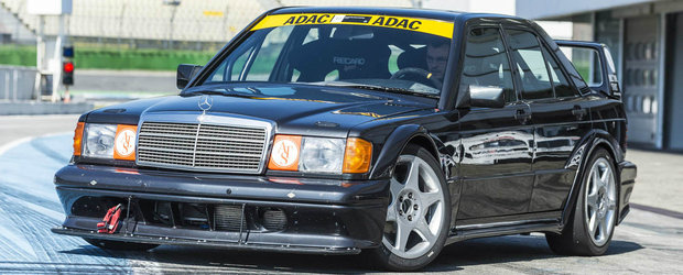 Mercedes a construit un 190E 2.5 Evo II de la zero. Insa nu l-a pus intr-un muzeu, ci l-a scos pe circuit