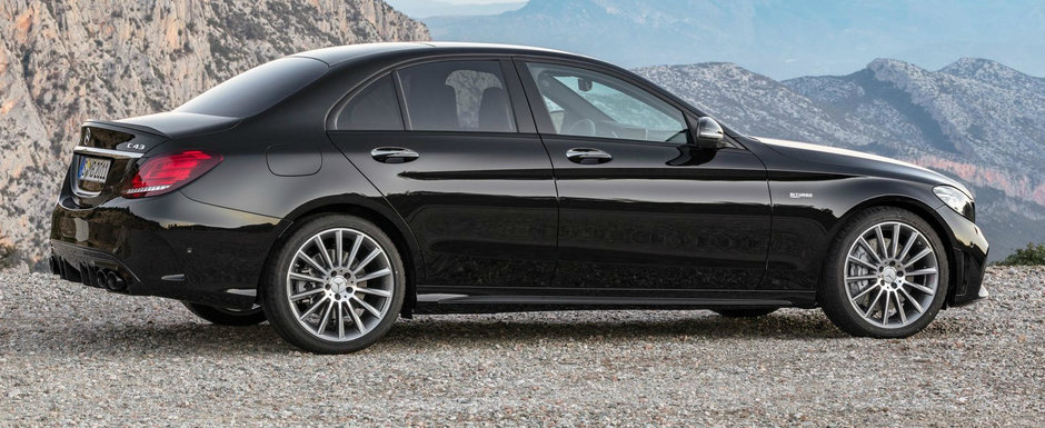 Mercedes a ieftinit noul C-Class cu aproape 6.000 de euro. Uite cat costa acum in Romania modelul german de lux