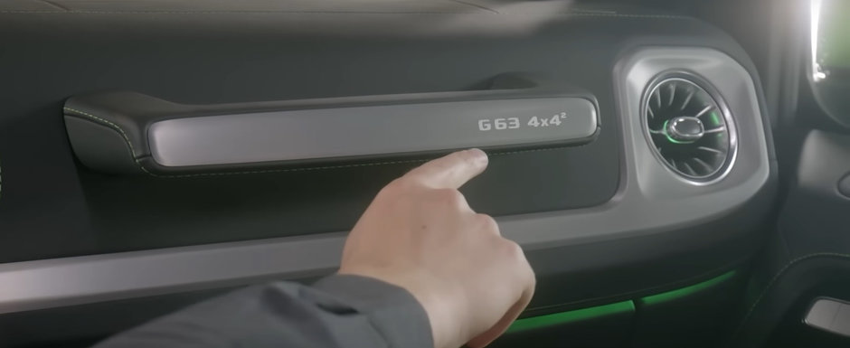 Mercedes a lansat masina asteptata de toata lumea. Fa cunostinta cu noul G 63 4x4², off-roader-ul cu motor V8 biturbo si garda la sol de 35 de centimetri Mercedes a lansat masina asteptata de toata lumea. Fa cunostinta cu noul G 63 4x4², off-roader-ul cu motor V8 biturbo si garda la sol de 35 de centimetri