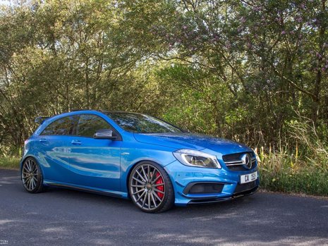 Mercedes A45 AMG by Vossen