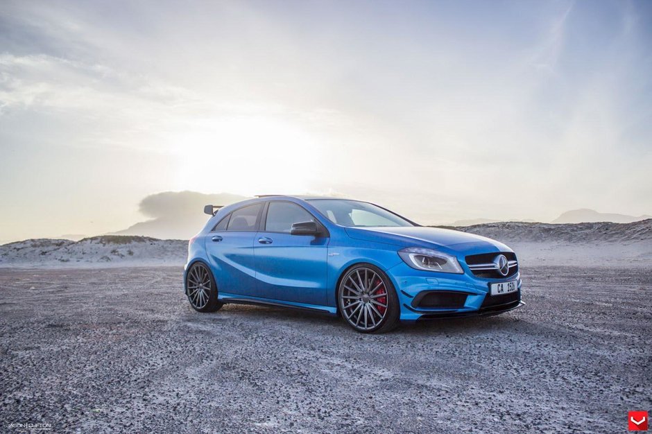 Mercedes A45 AMG by Vossen