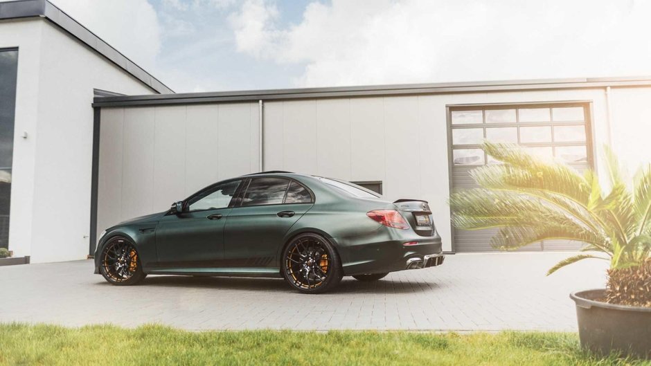 Mercedes-AMG E63 S de la Brabus