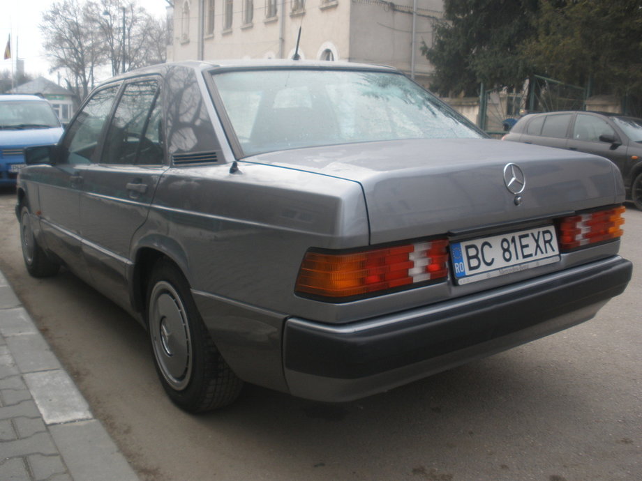 Mercedes-Benz 190 190E