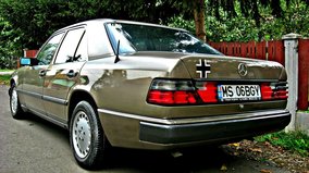 Mercedes-Benz W124