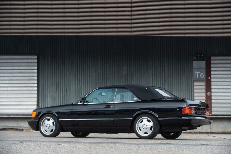 Mercedes-Benz 560 SEC Cabriolet