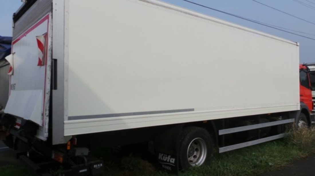 MERCEDES-BENZ Axor 1824 Frigorific IZOTERM CAMIONETA 18 TONE