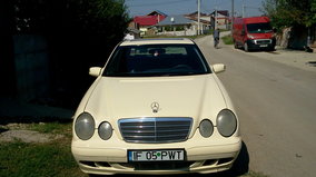 Mercedes-Benz E 200