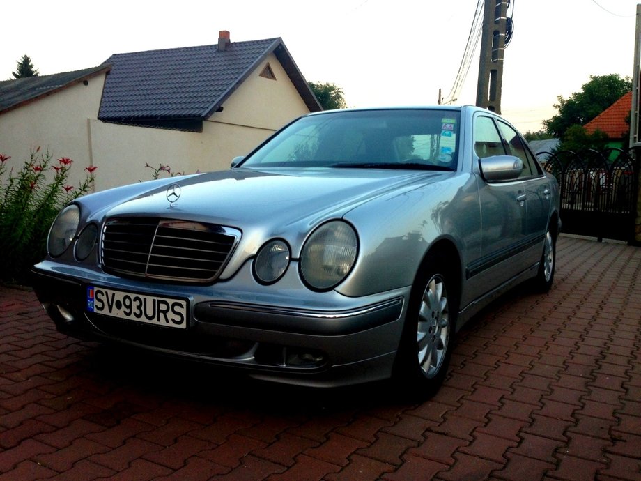 Mercedes-Benz E 220 w210