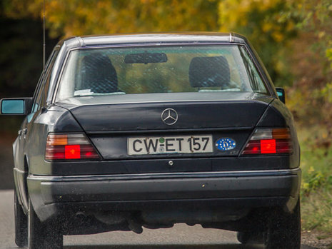 Mercedes-Benz E-Class 200D W124