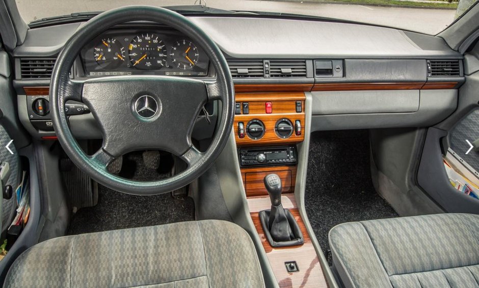 Mercedes-Benz E-Class 200D W124