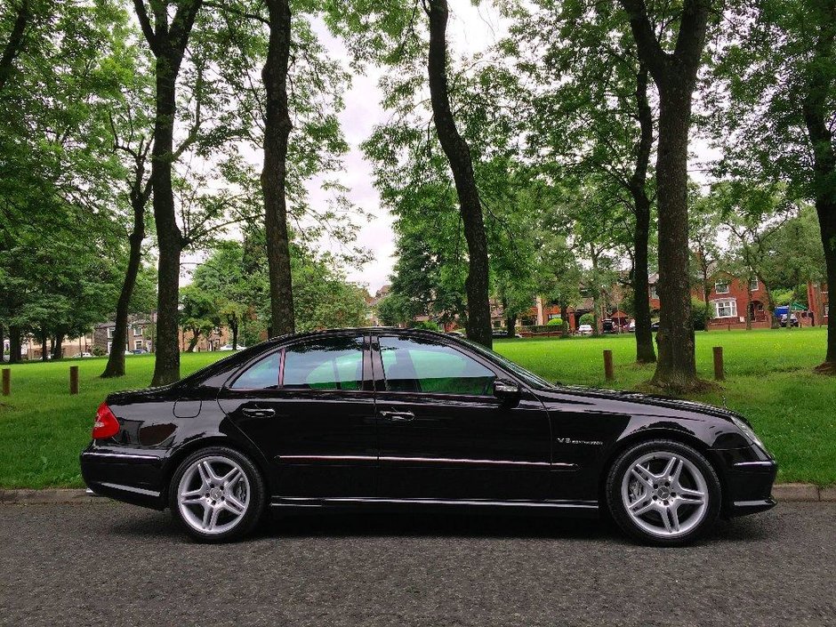 Mercedes-Benz E55 AMG