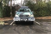 Mercedes-Benz ML320 replica Jurassic Park