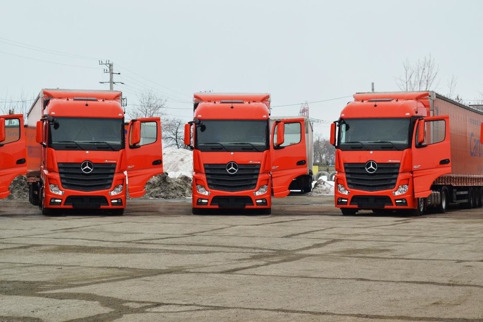 Mercedes-Benz Romania a livrat 40 de camioane catre Cartrans Preda