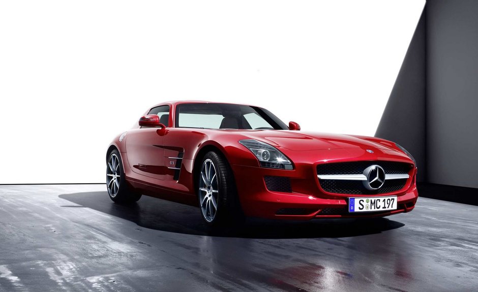 Mercedes Benz SLS AMG