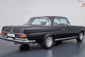 Mercedes-Benz W111 din 1970 restomod