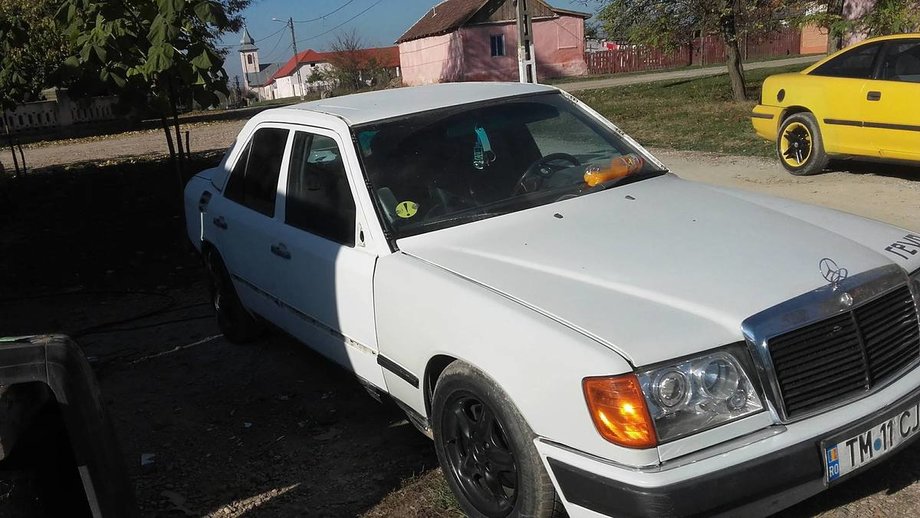 Mercedes-Benz W124 200d