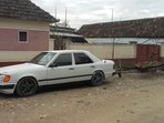 Mercedes-Benz W124 200d