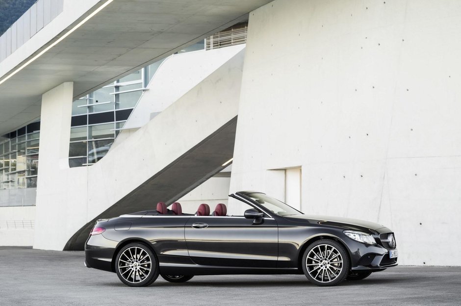 Mercedes C-Class Cabrio si Coupe facelift