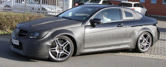 Mercedes C63 AMG Black Series - Motor V8, interne de SLS si peste 500 CP! Mercedes C63 AMG Black Series - Motor V8, interne de SLS si peste 500 CP!