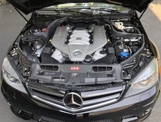 Mercedes C63 AMG cu 3.221 de kilometri la bord